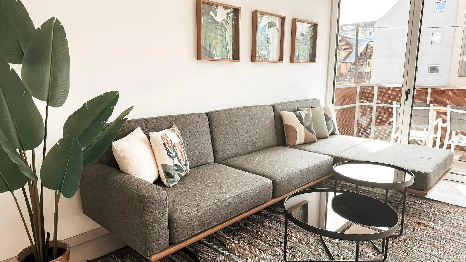 Apartment Zirbenglueck Mit Balkon In 그라츠