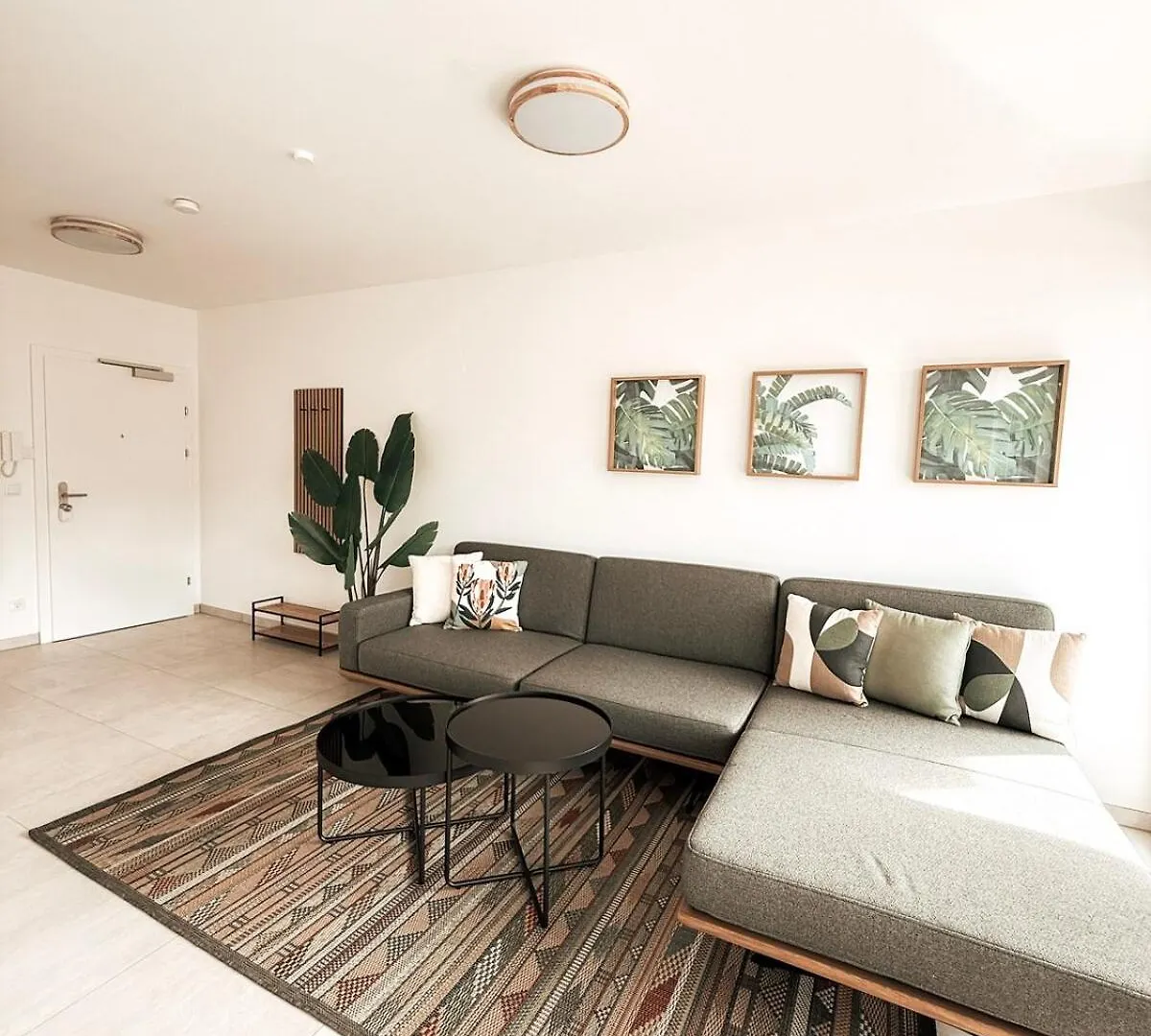 Apartment Zirbenglueck Mit Balkon In 그라츠